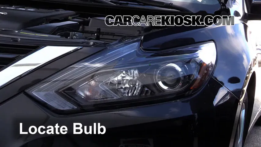 2016 Nissan Altima SL 3.5L V6 Lights Turn Signal - Front (replace bulb)